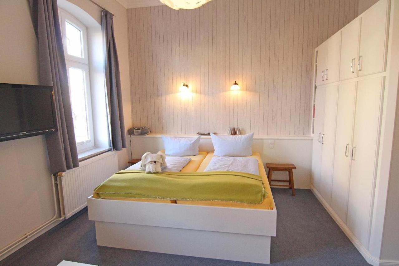 Kapitaenshaus-Lassen-Zimmer-Amistad Hotell Westerland Exteriör bild