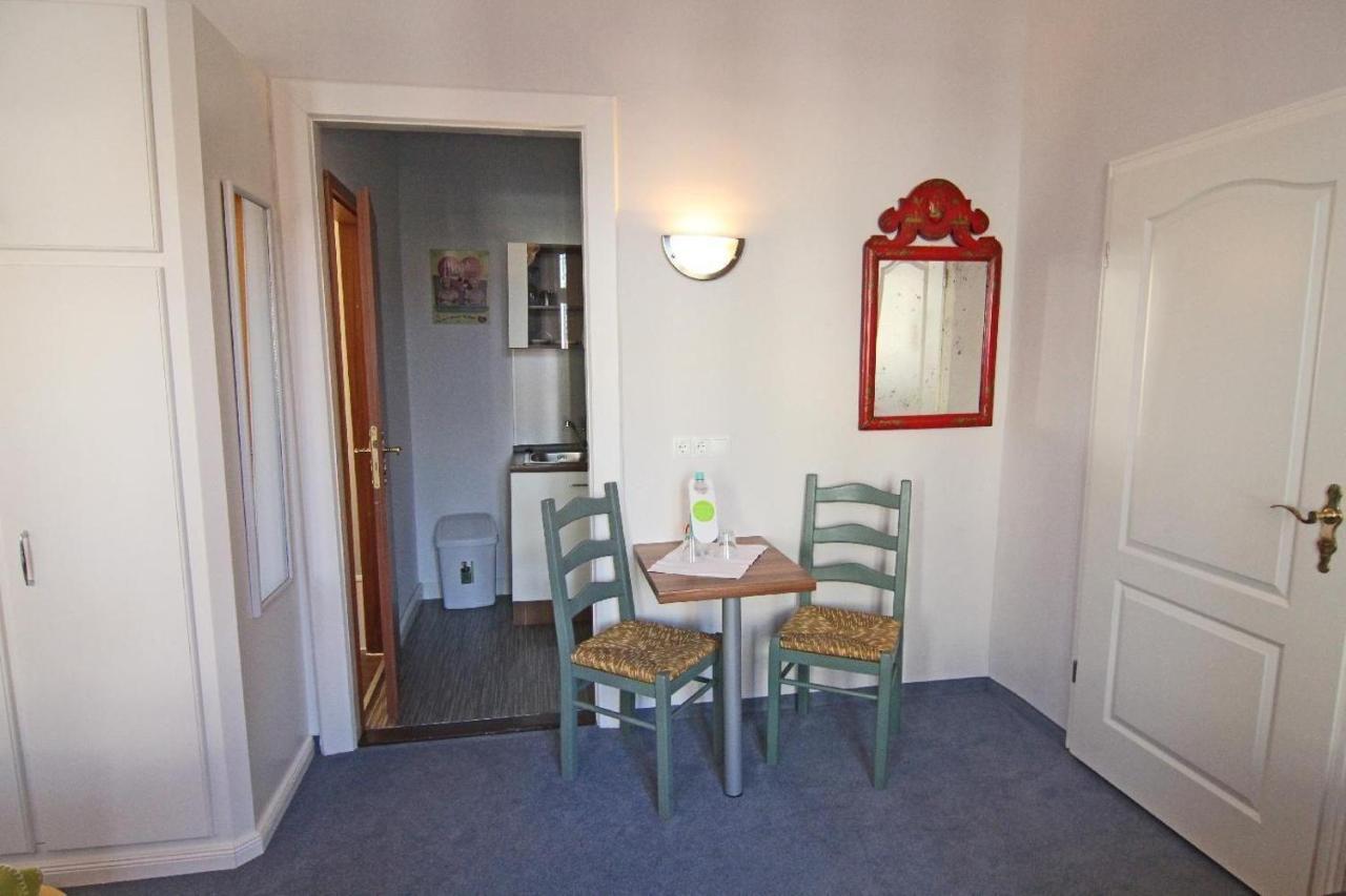 Kapitaenshaus-Lassen-Zimmer-Amistad Hotell Westerland Exteriör bild