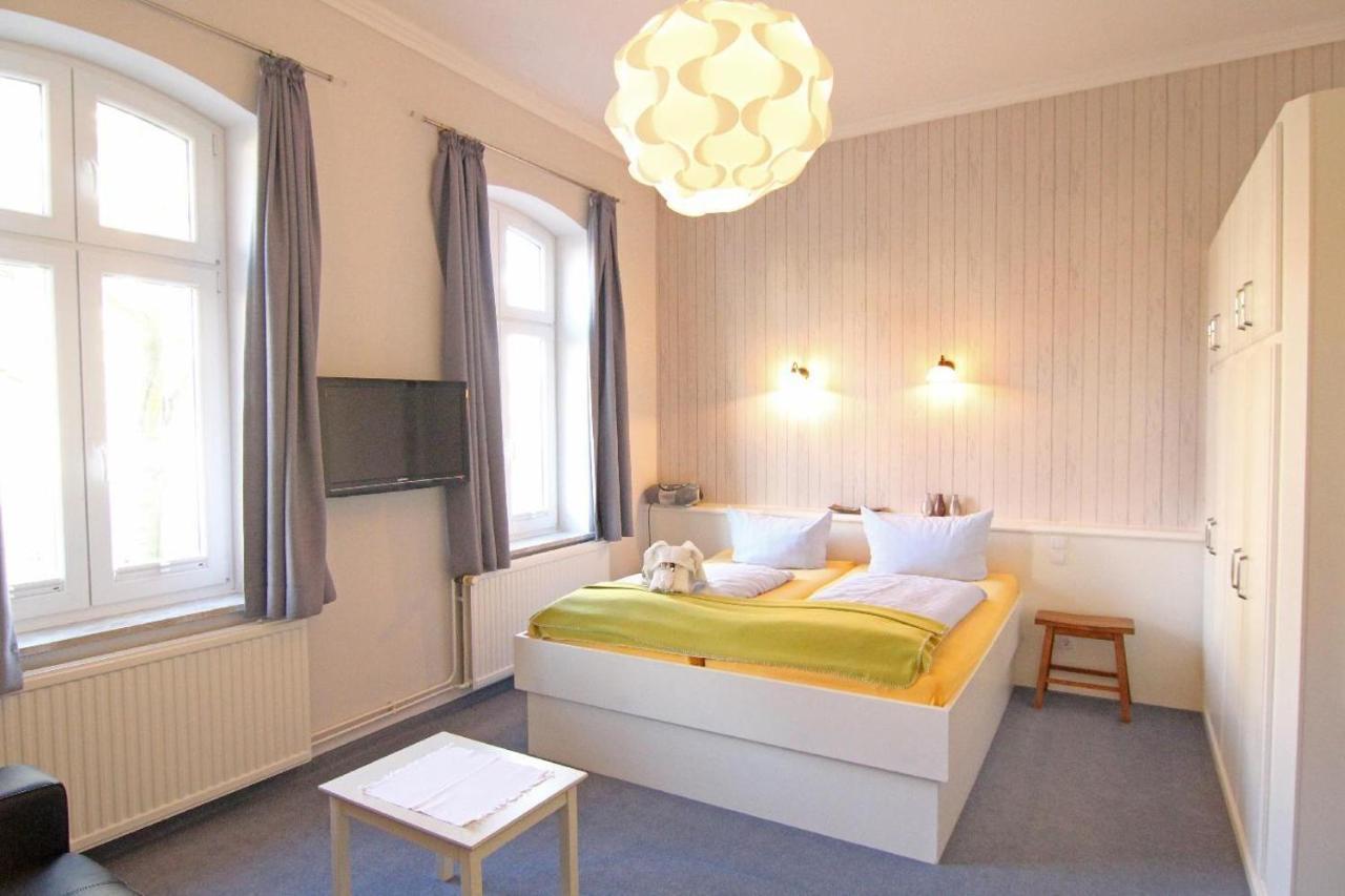 Kapitaenshaus-Lassen-Zimmer-Amistad Hotell Westerland Exteriör bild